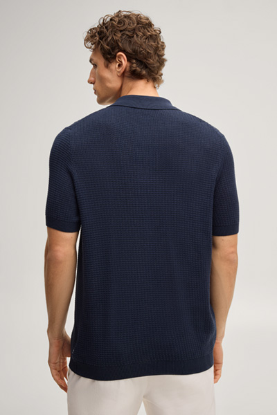 Leads to product detail page "Vascor knitted polo shirt in navy"
