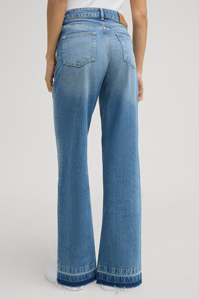 Maila Jeans in Light Blue Washed