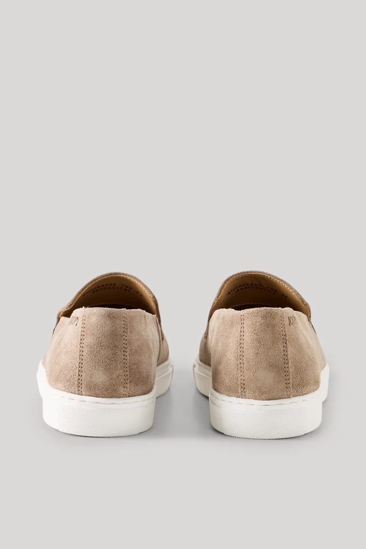 Leads to product detail page "Velluto Coralie Loafers in Funghi"