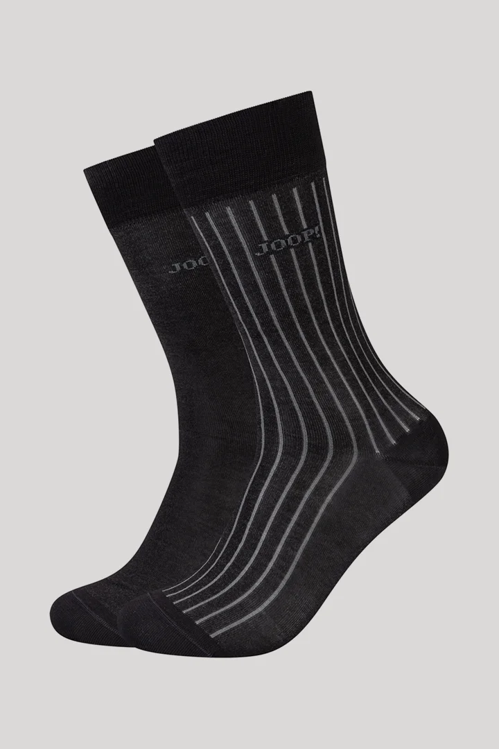Leads to product detail page "2-pack of men's premium socks in black/black stripes"