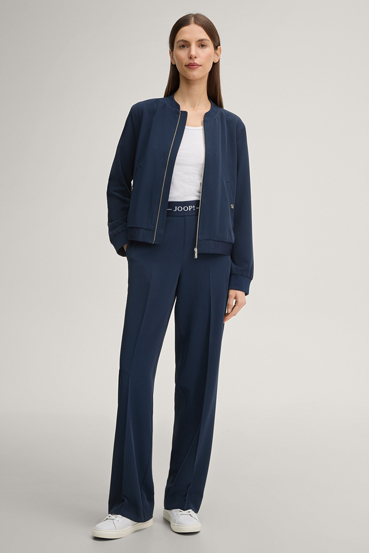 Führt zu Produktdetailseite „Blouson Junipa in Navy"