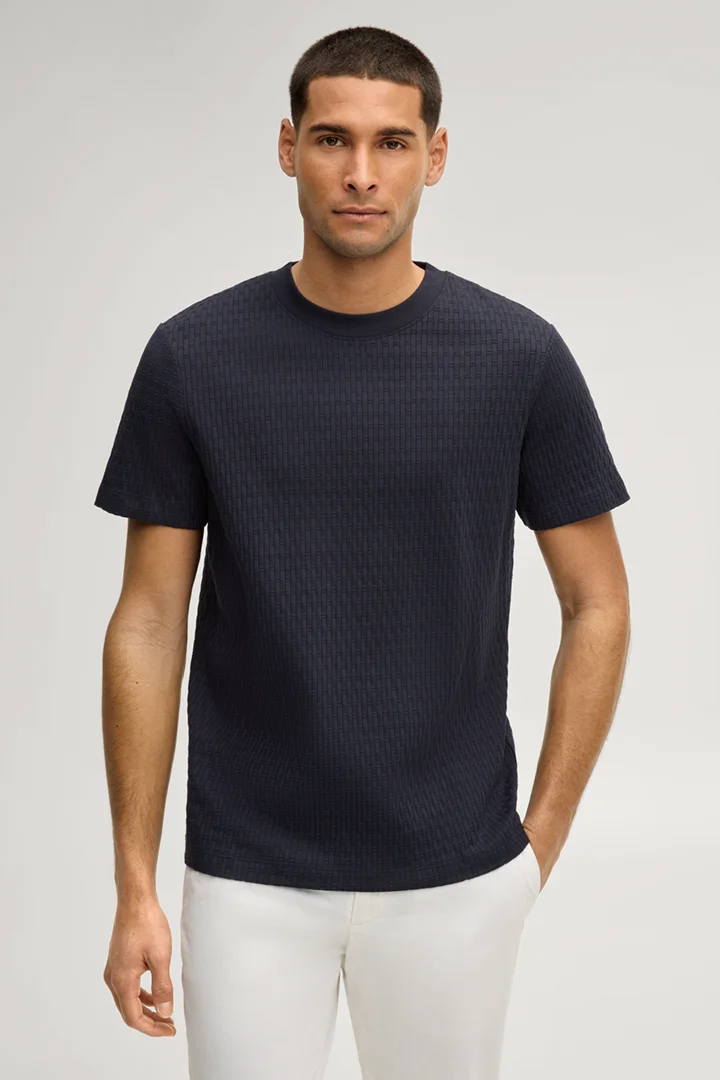 Leads to product detail page "Raulos T-shirt in navy structured"