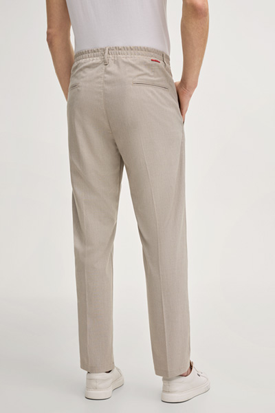 Lead Chinos in Beige
