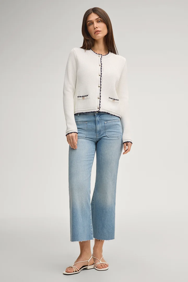 Prowadzi do strony produktu „Kardigan Kumma w kolorze złamanej bieli"