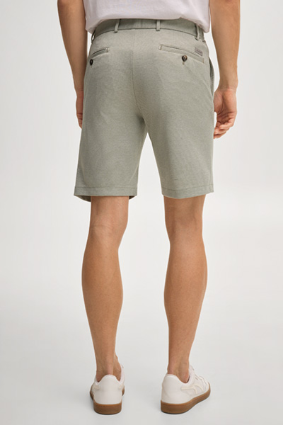 Leads to product detail page "Green Jersey Chino Capri Shorts"