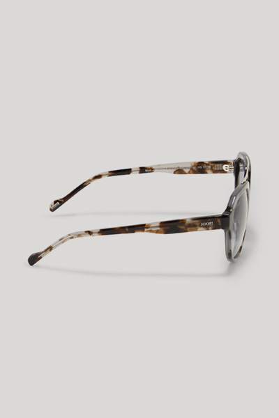 Führt zu Produktdetailseite „Sonnenbrille in Grau gemustert"