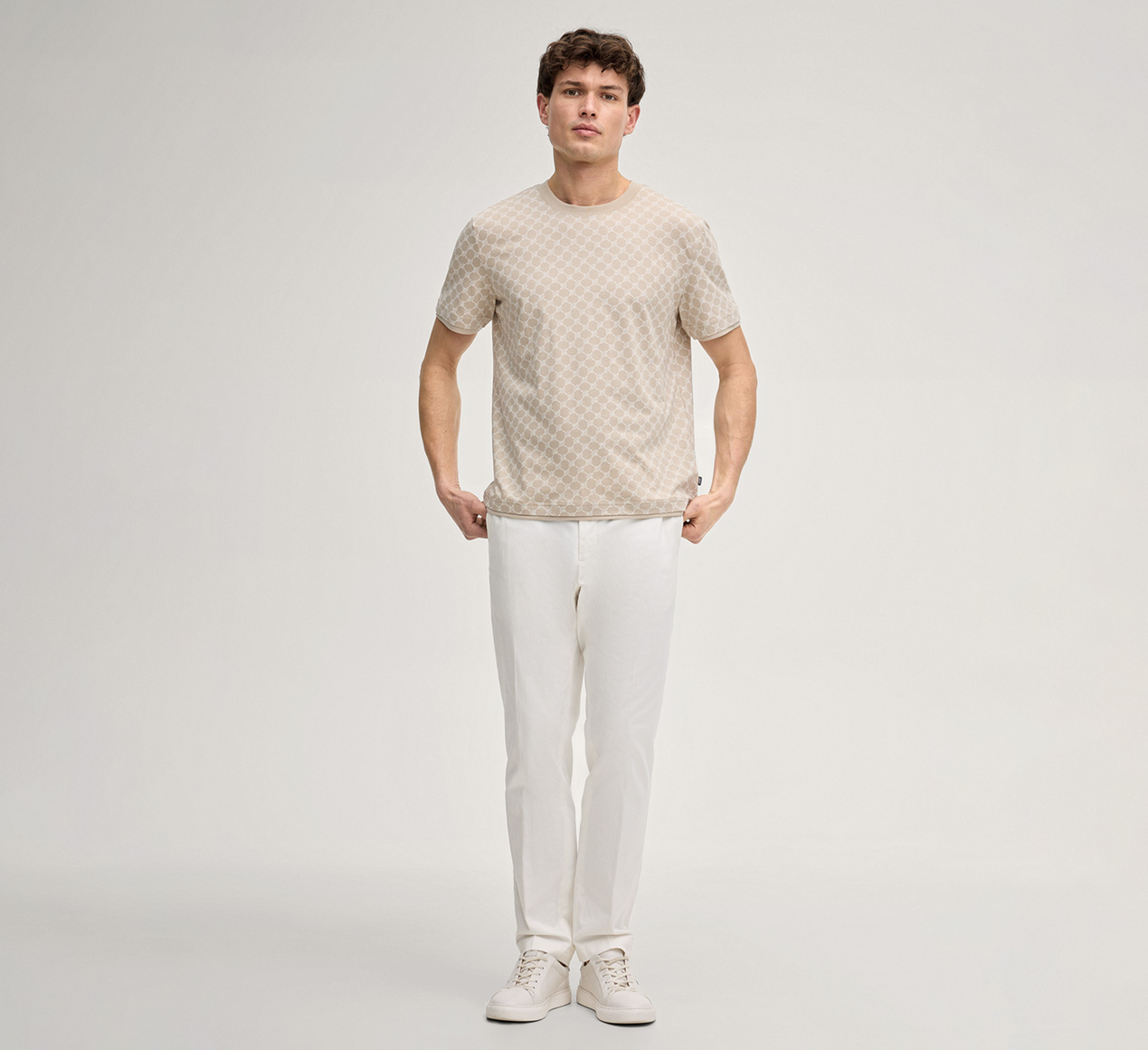 JOOP! präsentiert das Produkt Cornflower T-Shirt Victormanuel in Beige aus der Kategorie T-Shirts & Sweats