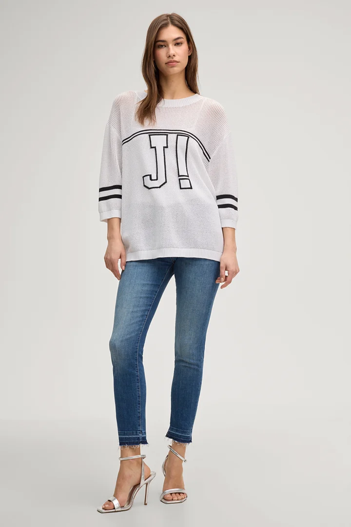 Leads to product detail page "Kamias knitted shirt in white"