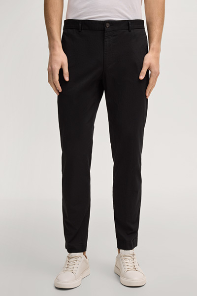 Hank Chinos in Black