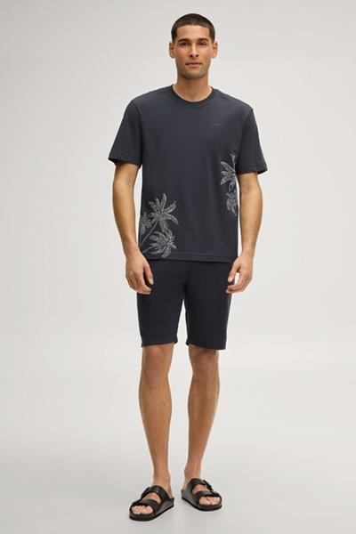 Aumoa T-shirt in navy with pattern