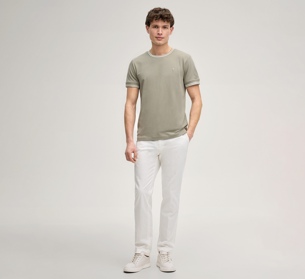 JOOP! präsentiert das Produkt T-Shirt Jose in Khaki aus der Kategorie T-Shirts & Sweats