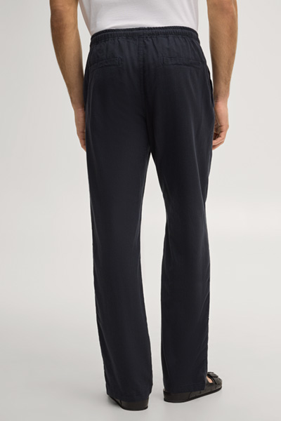 Russell jogging bottoms in navy