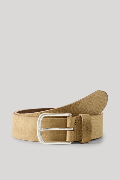 Leads to product detail page "Khaki leather belt"