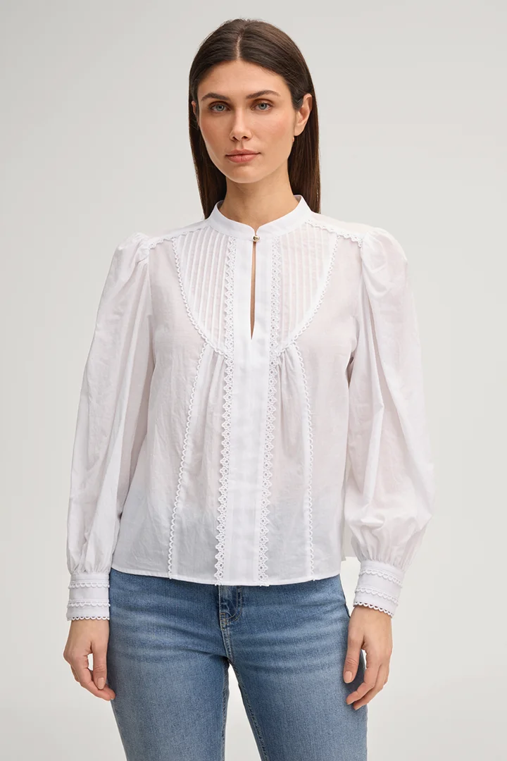 Führt zu Produktdetailseite „Bluse Bionda in Weiß"