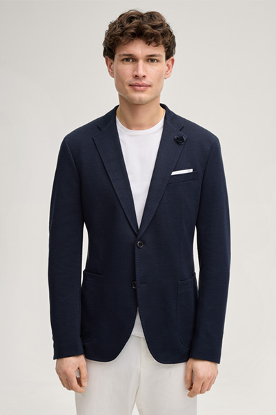 Hoverest Jacket in Navy