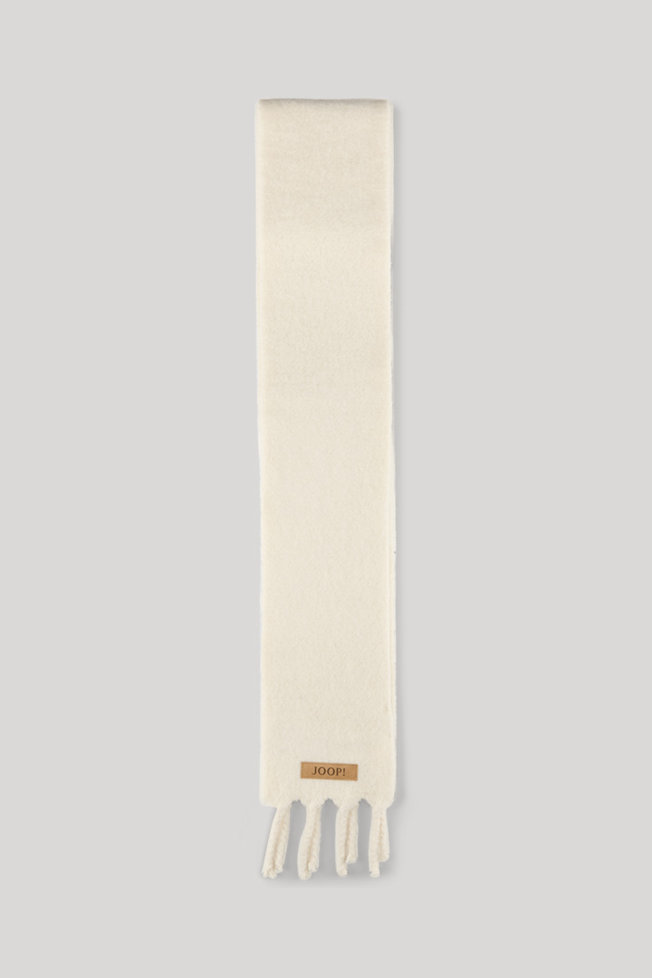 Leads to product detail page "Abelia Scarf in Cream"