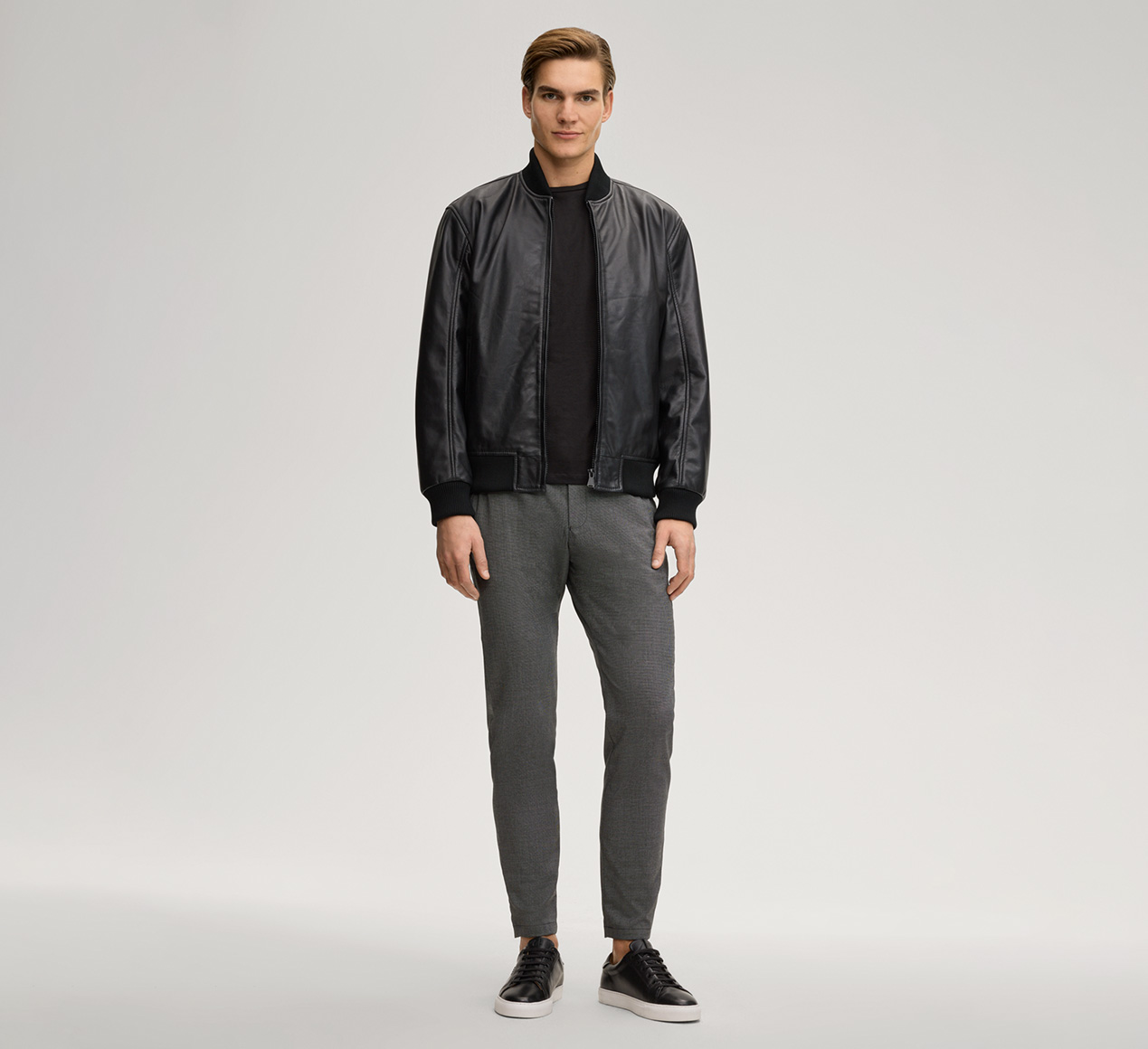 JOOP! präsentiert das Produkt Lederjacke Akil in Schwarz aus der Kategorie Lederjacken