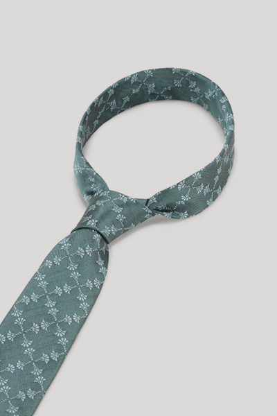 Tie in sage pattern