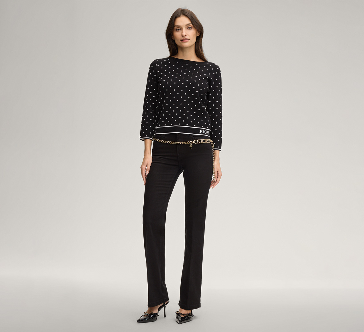 JOOP! präsentiert das Produkt Pullover Konstantina in Schwarz/Weiß gepunktet aus der Kategorie Strick