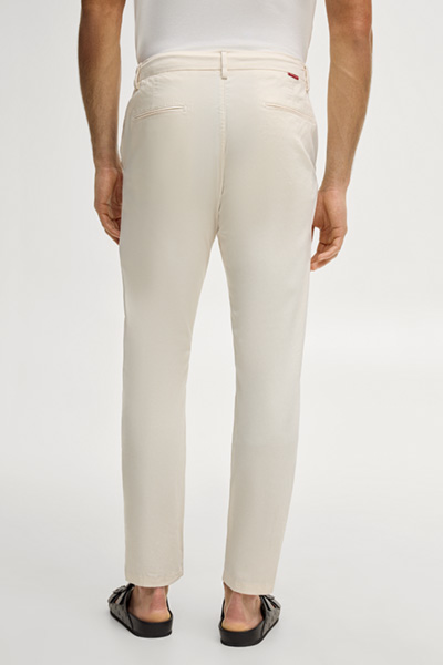 Chino Maxton in Offwhite