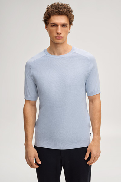 Führt zu Produktdetailseite „Strickshirt Vitor in Hellblau"