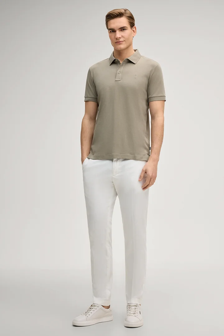 Leads to product detail page "Primo polo shirt in khaki"