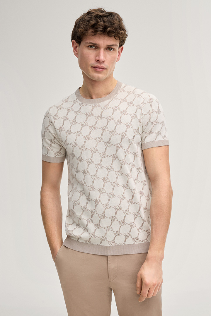 Leads to product detail page "Ravao Knitted Shirt in Ecru"