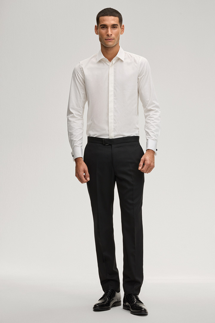 Führt zu Produktdetailseite „Hemd Pitu in Offwhite"