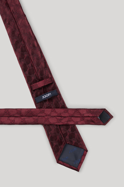 Silk cornflower tie in burgundy red
