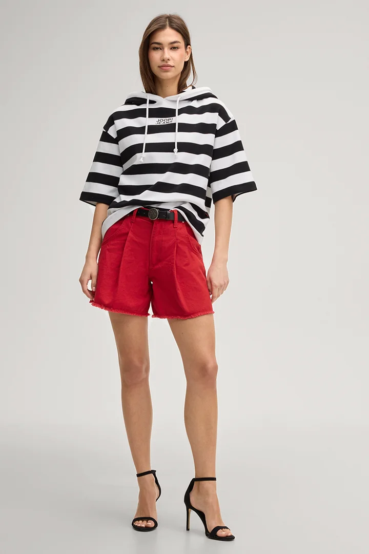 Führt zu Produktdetailseite „Jeans-Shorts Esther in Rot"