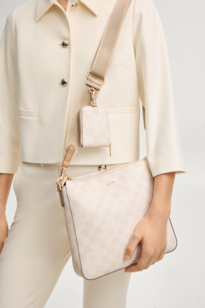 Leads to product detail page "Schultertasche Cortina Piazza Jasmina in Ecru"