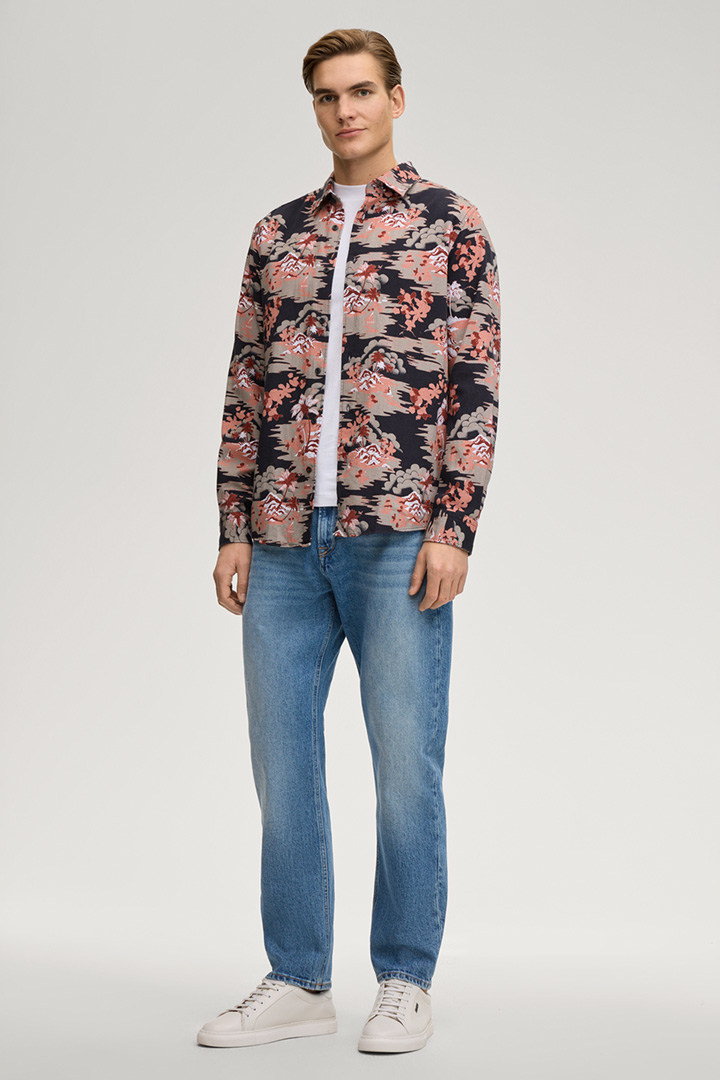 Führt zu Produktdetailseite „Hemd Hansen in Navy/Rot gemustert"