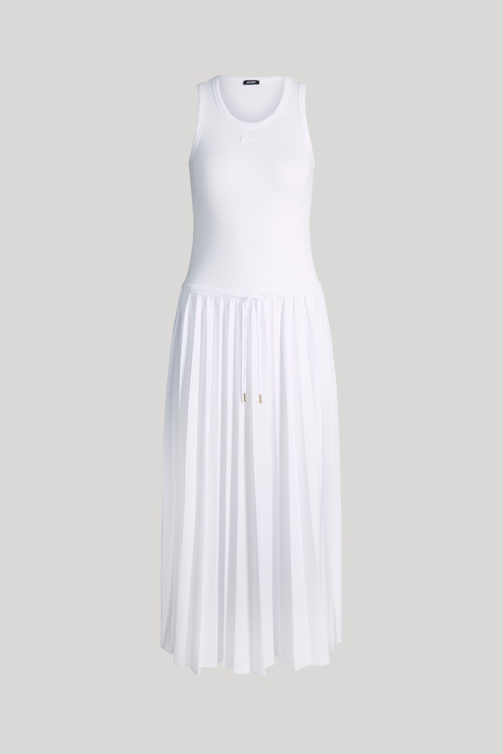 Leads to product detail page "Tildy dress in white"