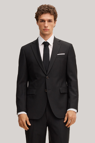 Leads to product detail page "Finch Modular Jacket in Black"