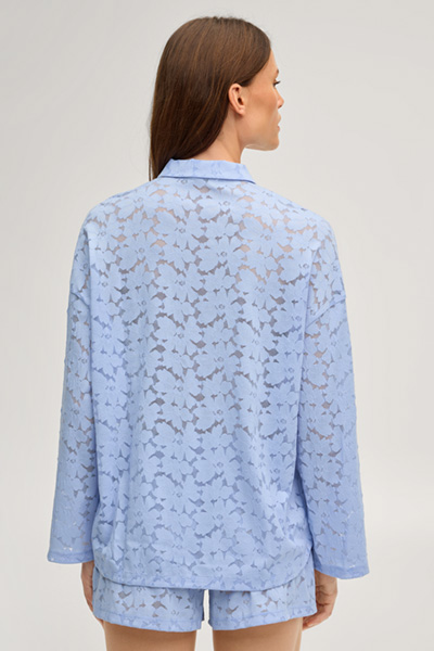 Leads to product detail page "All-over lace loungewear shirt in blue"