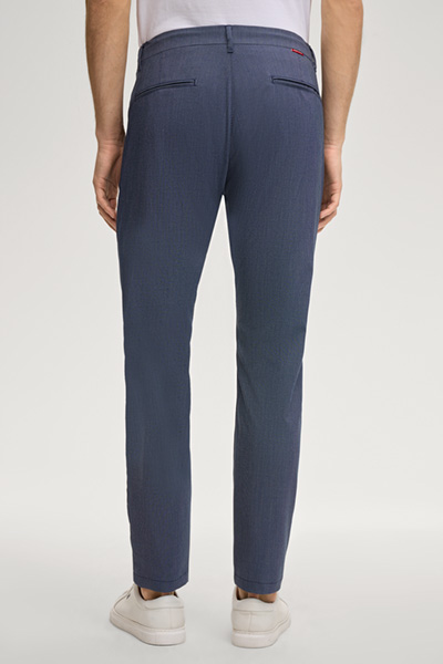 Chino Maxton in Navy