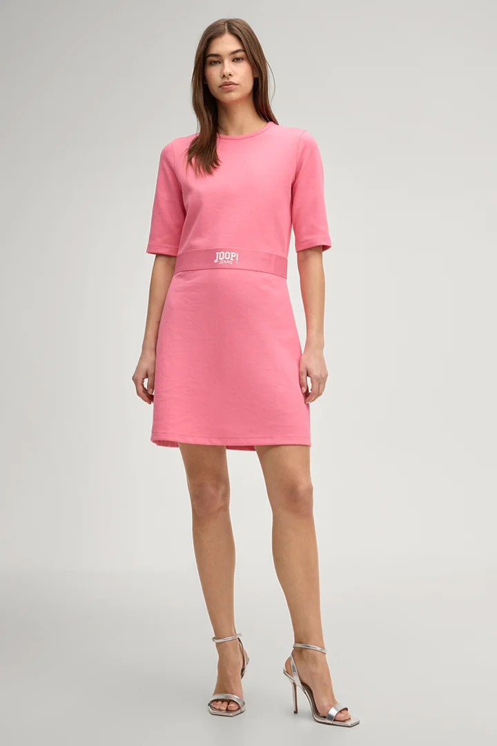 Führt zu Produktdetailseite „Kleid Tri in Pink"