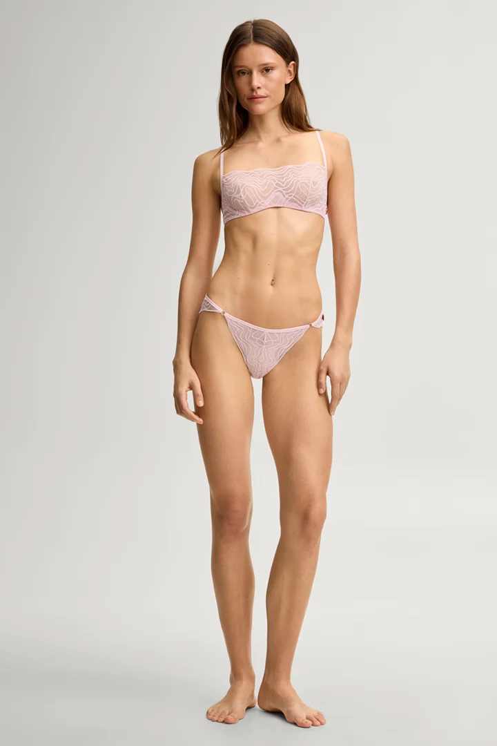 Führt zu Produktdetailseite „Bandeau-BH mit Spitze in Rosé"