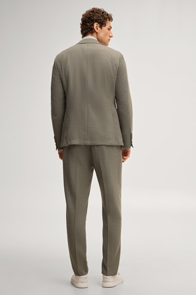 Prowadzi do strony produktu „Garnitur Heazy-Rennet w kolorze khaki"