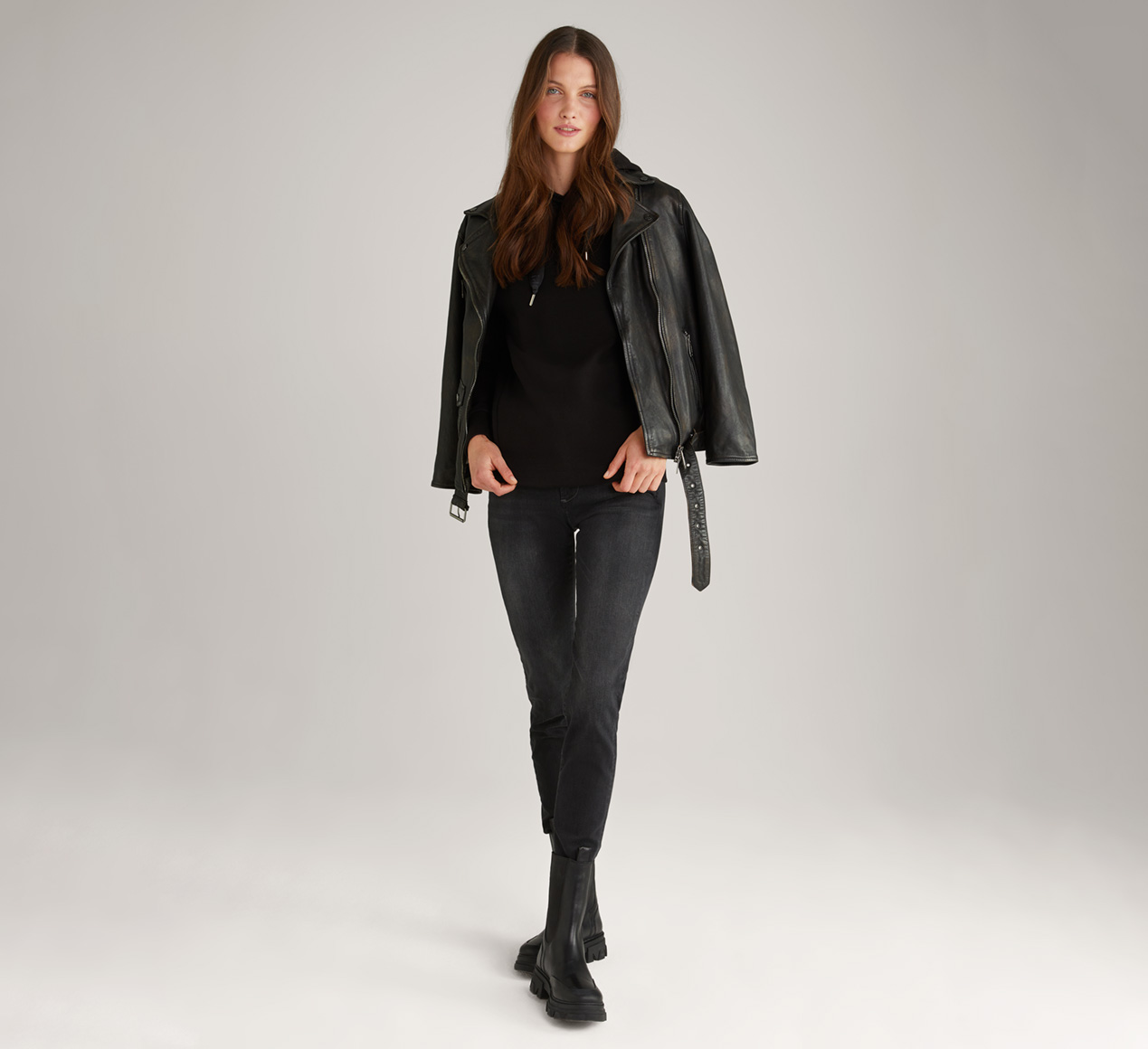 JOOP! presents the product Tasta Hoodie in Black from the category Shirts & Sweatshirts