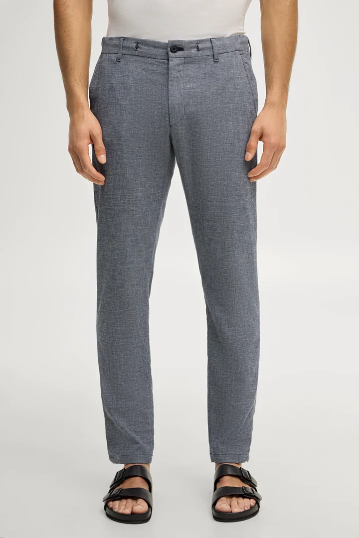 Leads to product detail page "Maxton linen blend chino in navy mottled"