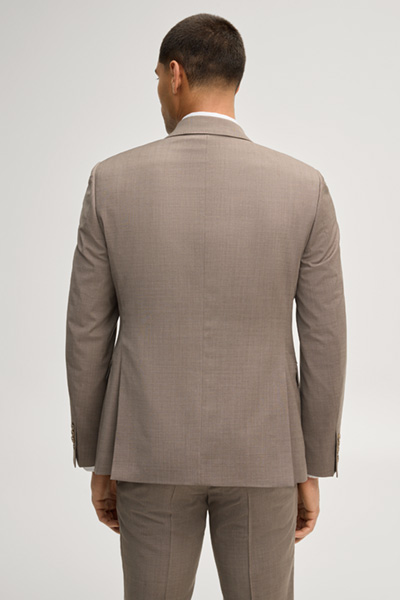 Leads to product detail page "Herby modular jacket in beige"