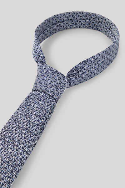 Leads to product detail page "Navy patterned tie"