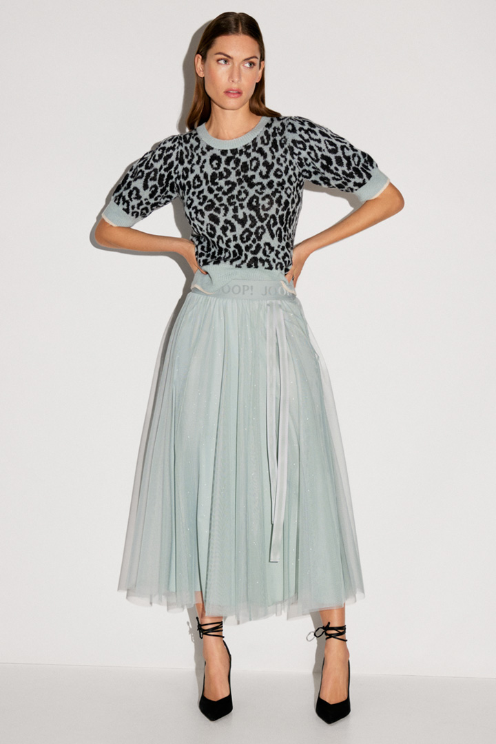 Leads to look detail page “Shop the Look”