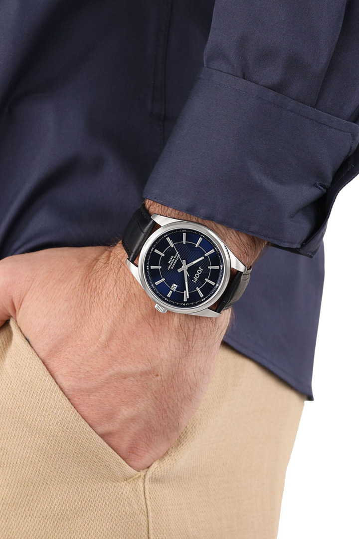 Führt zu Produktdetailseite „Herren-Armbanduhr in Silber/Navy"