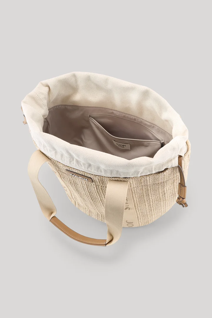 Leads to product detail page "Ultimo camille beach tote in sand"