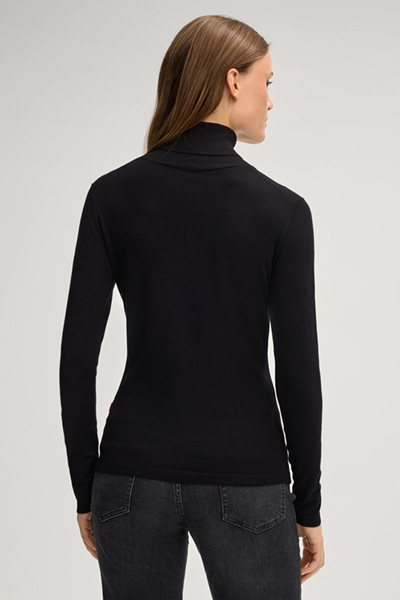 Kaisha Knitted Pullover in Black
