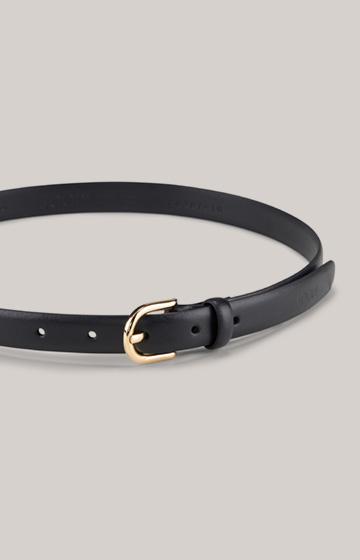 Narrow Leather Belt in Dark Blue