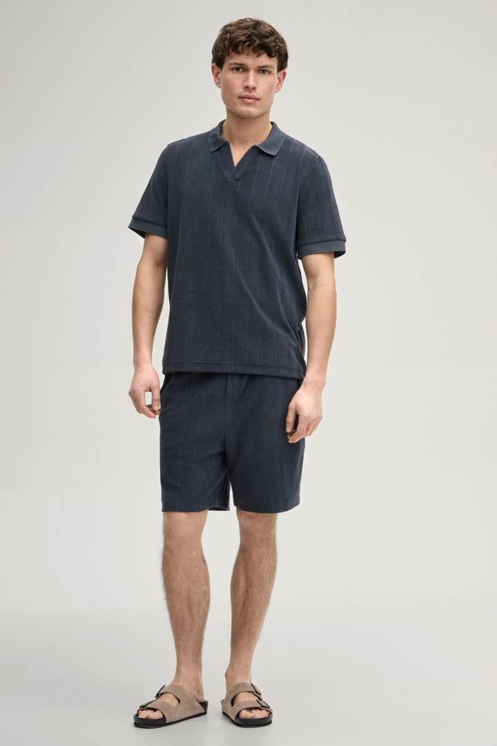 Führt zu Produktdetailseite „Sweatshorts Wana in Navy gestreift"