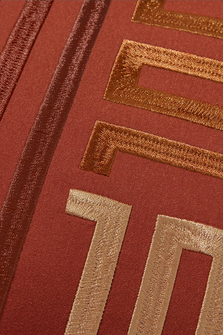 Leads to product detail page "JOOP! BARS Dekokissen"